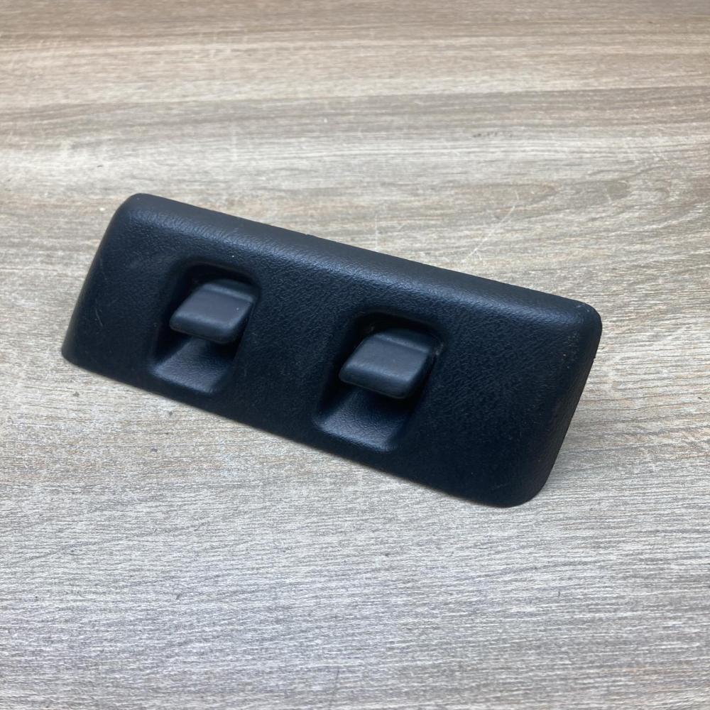 100210   Electric window control switch Rover 75