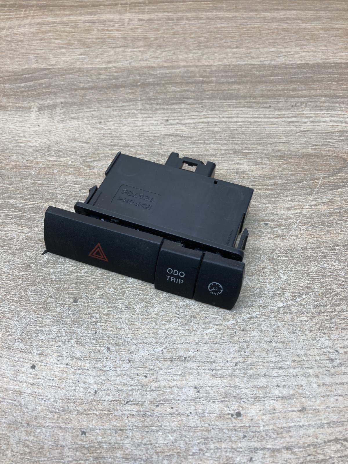 758706   Hazard light switch Toyota Prius (XW20)