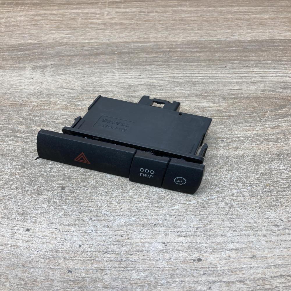 758706   Hazard light switch Toyota Prius (XW20)