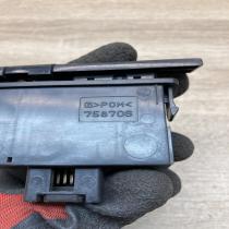 758706   Hazard light switch Toyota Prius (XW20)