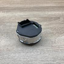 7L6941435K 32210101  Differential lock switch Volkswagen Touareg I