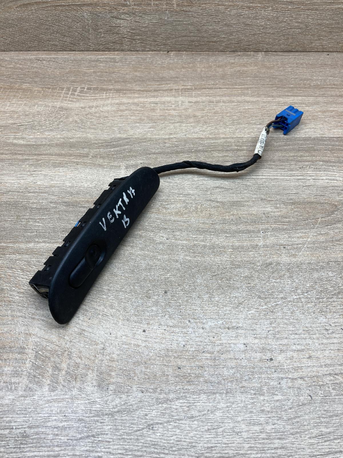 03155311 008003002  Electric window control switch Opel Vectra B