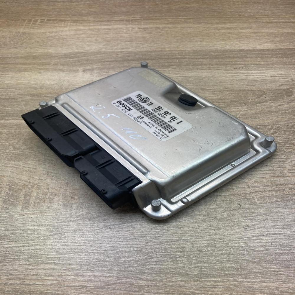 3B1907401B 0281010447  Engine control unit/module ECU Volkswagen PASSAT B5.5
