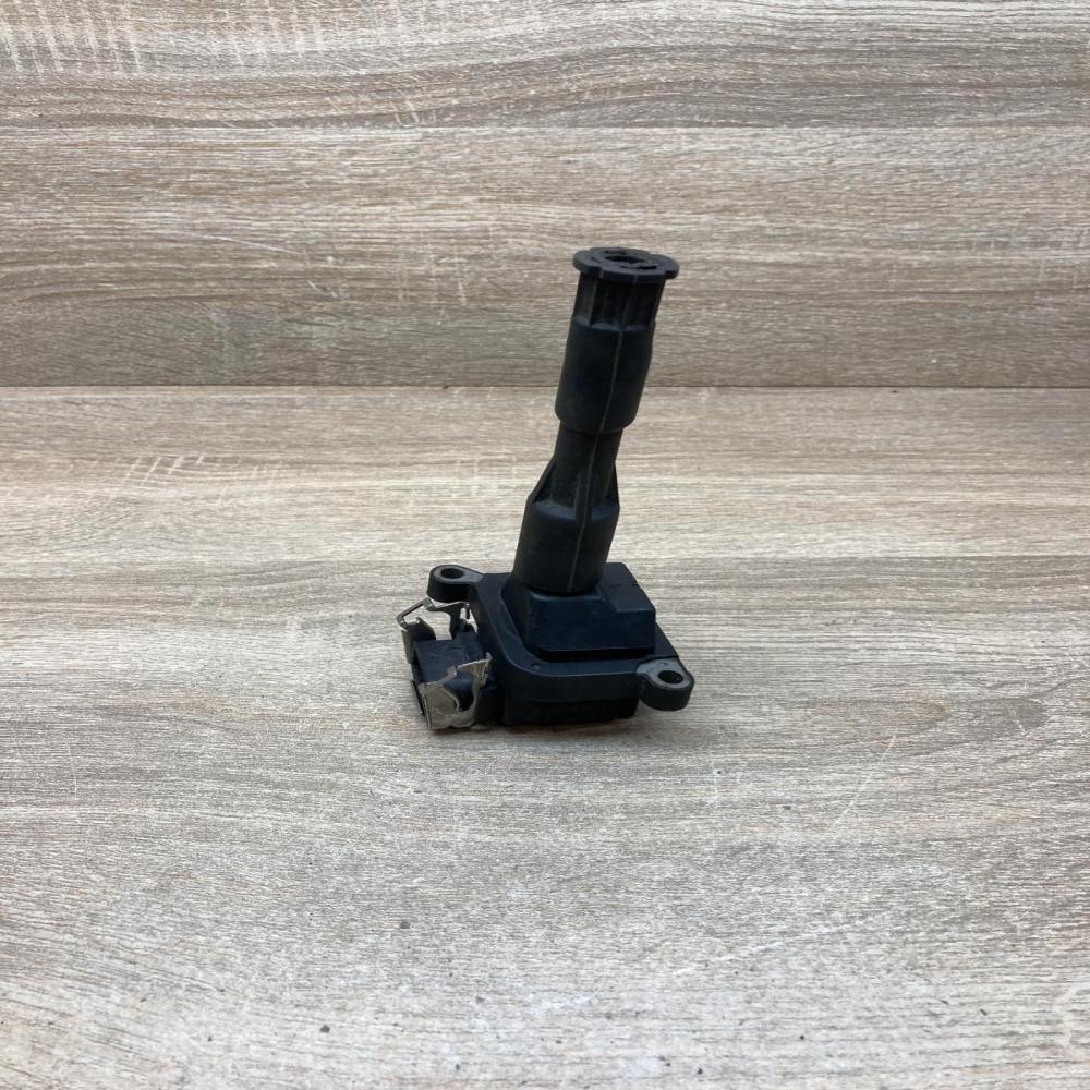 0221504004 1703227  High voltage ignition coil BMW 5 E39