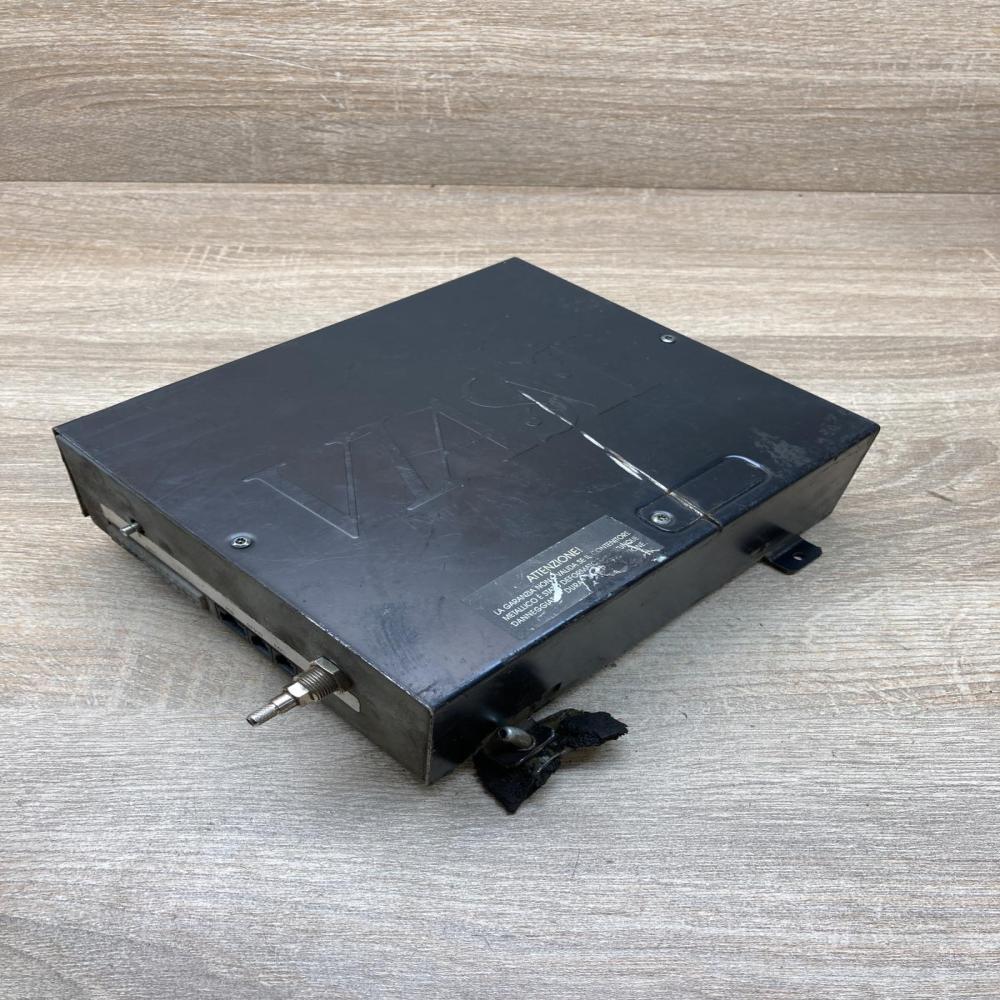 GM360 020041  Sound amplifier Audi A6 S6 C5 4B