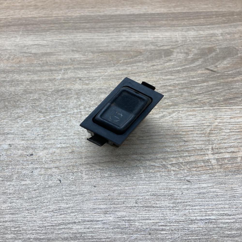 321941535B   Fog light switch Volkswagen Polo II 86C 2F