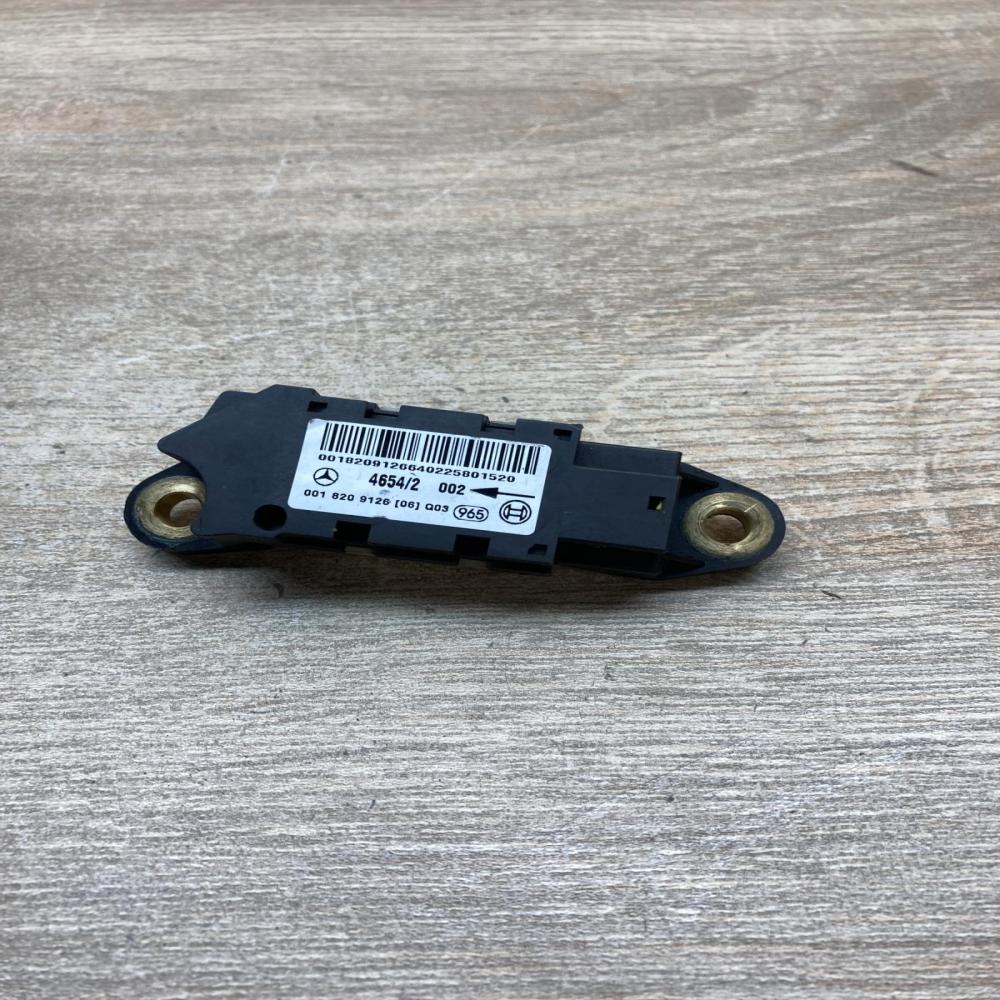 0018209126   Airbag deployment crash/impact sensor Mercedes-Benz CL C215