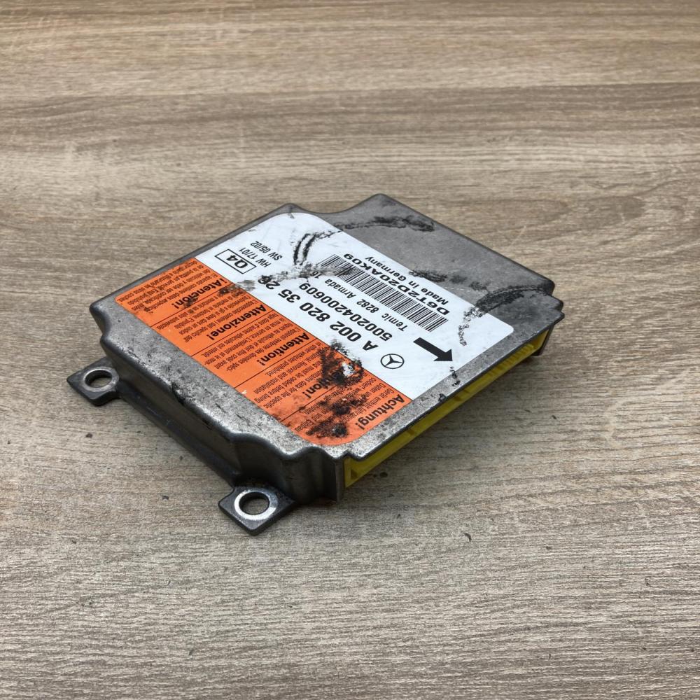 A0028203526 500204200609  Airbag control unit/module Mercedes-Benz E W211
