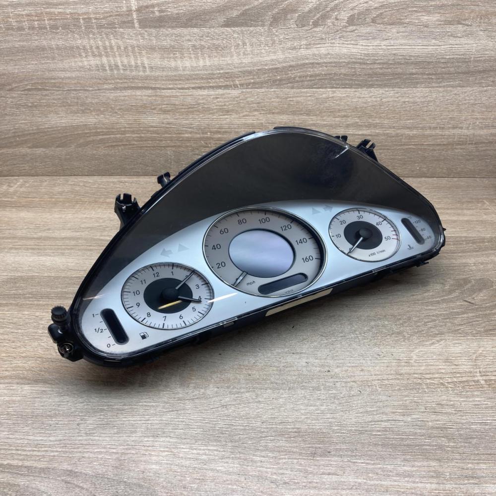 A2115406047 110080292  Speedometer (instrument cluster) Mercedes-Benz E W211