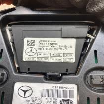 A2118206701 2JM008257  Front seat light Mercedes-Benz E W211