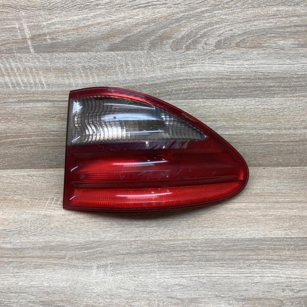 A2108205464 324002  Rear/tail lights Mercedes-Benz E W210