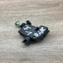 30716226 6942 7546 62 Fuel tank cap lock motor Volvo V50