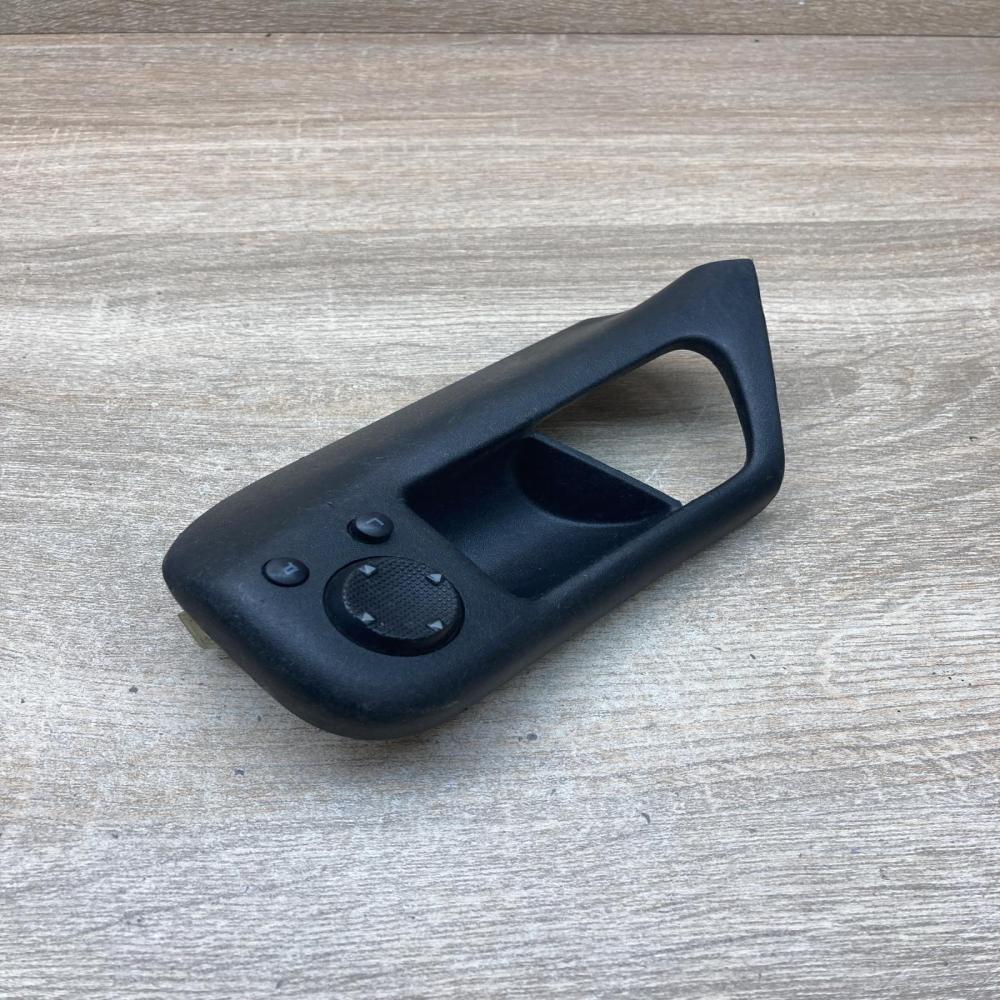 1H0837247A   Wing mirror switch Volkswagen Golf III