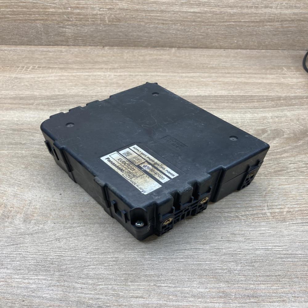 89680 47020 EUDCT021  Brake system control unit/module Toyota Prius (XW20)