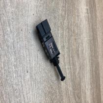 927189D   Brake pedal sensor switch Volkswagen Golf V