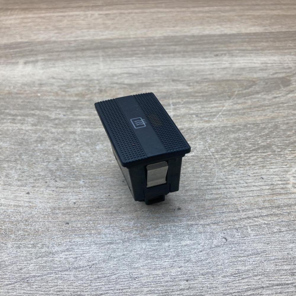3A0959621   Windscreen/window heater switch Volkswagen PASSAT B4