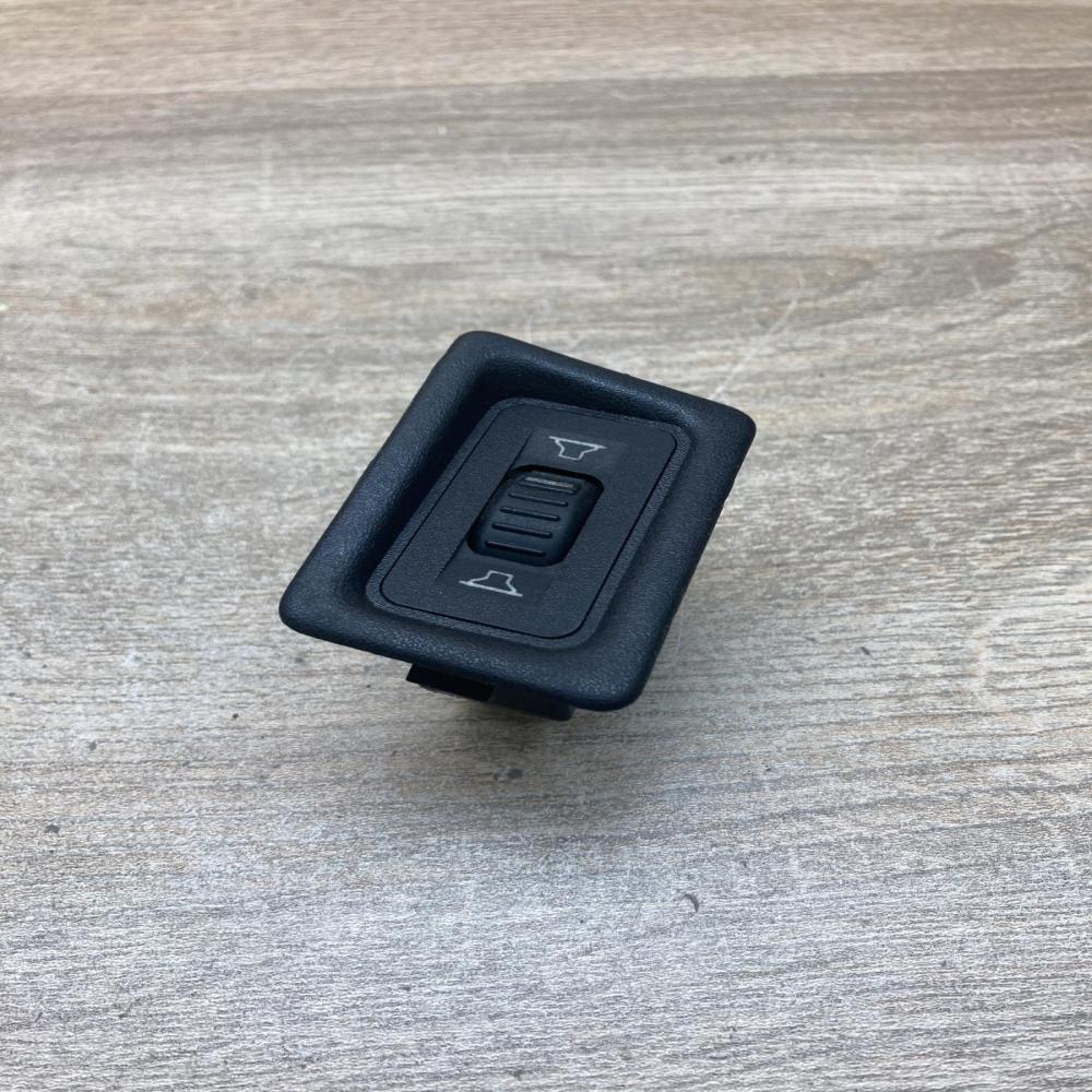 1379048   Other switches/knobs/shifts BMW 5 E34