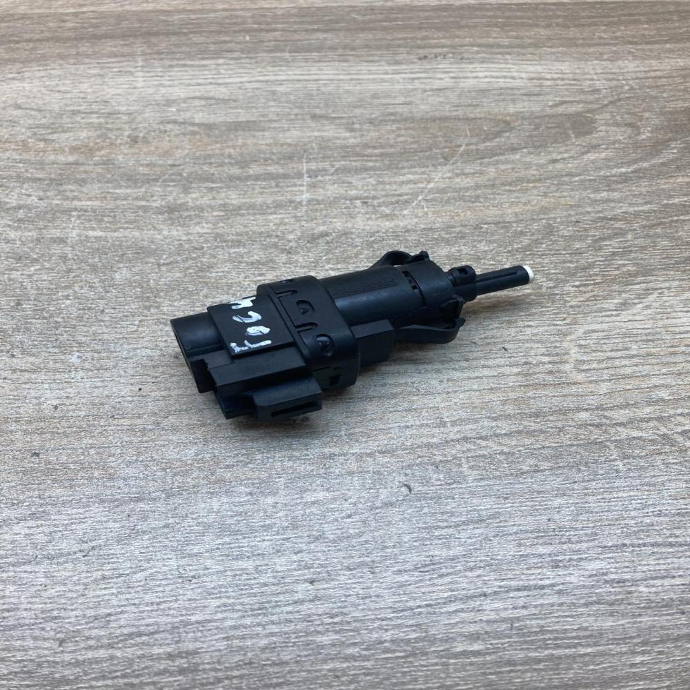 3M5T 13480 AC   Brake pedal sensor switch Ford Mondeo MK IV