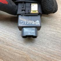 996 1X57   Windscreen/window heater switch Honda Civic