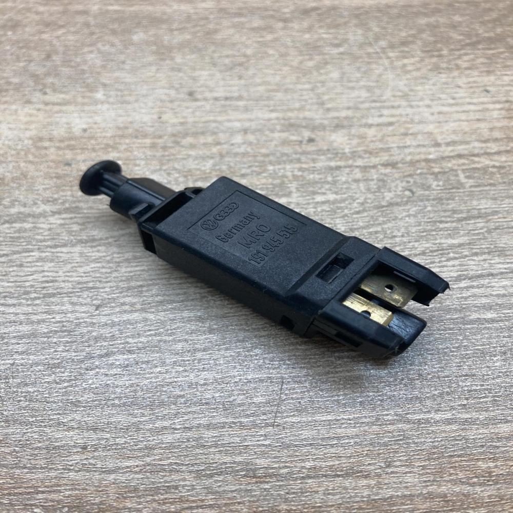 191945515   Brake pedal sensor switch Volkswagen Golf IV