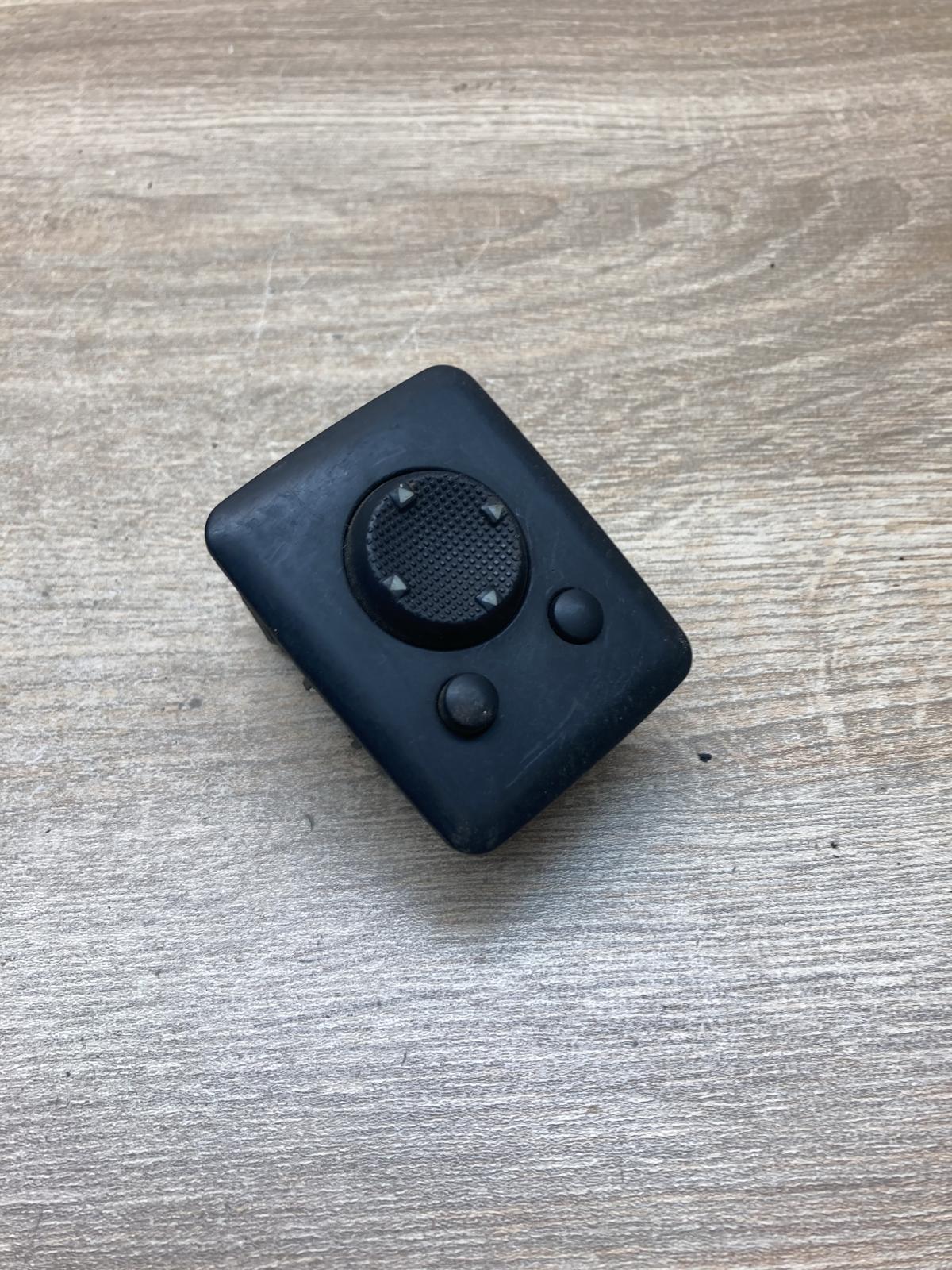 535959565   Wing mirror switch Volkswagen Transporter - Caravelle T4