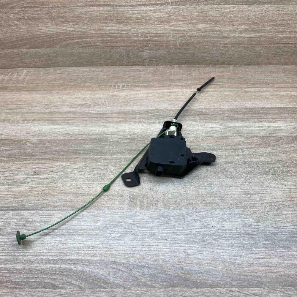 8352168 4062043  Fuel tank cap lock motor BMW 5 E39