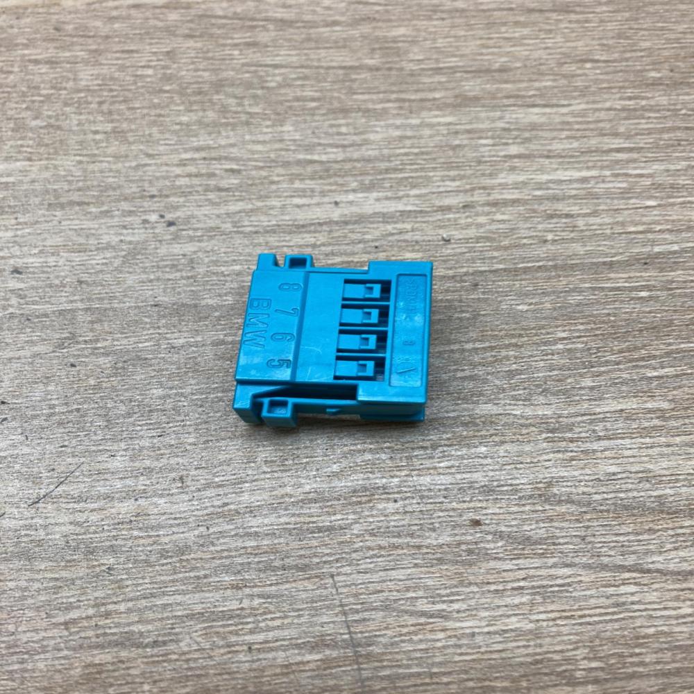 7505477   Plug wire BMW 5 E60 E61