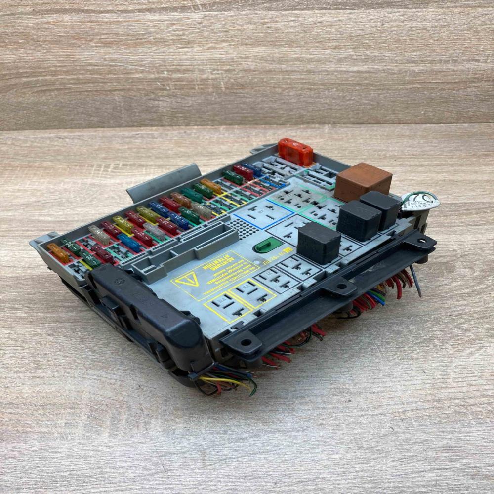 09152787   Fuse module Opel Vectra B