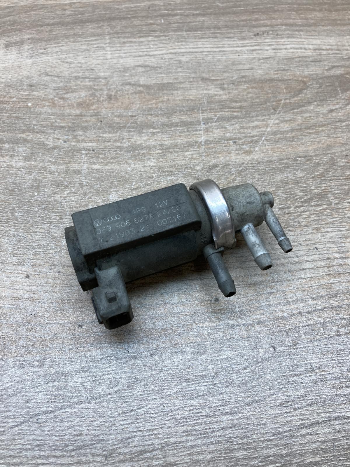 059906627A 72190321  Turbo solenoid valve Audi A6 S6 C5 4B