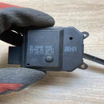 309368000CE B04439012637  Air flap motor/actuator Opel Astra G