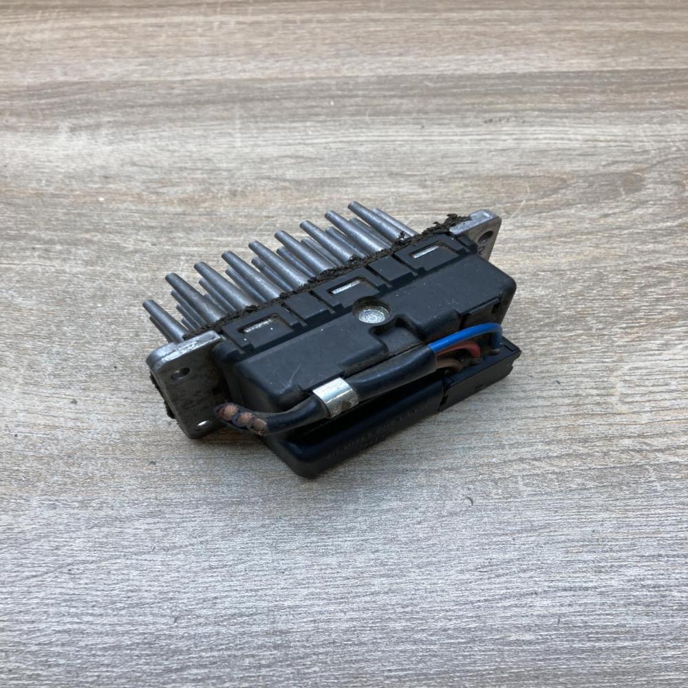 4A0820521A 5DS006455  Heater blower fan relay Audi A6 S6 C4 4A