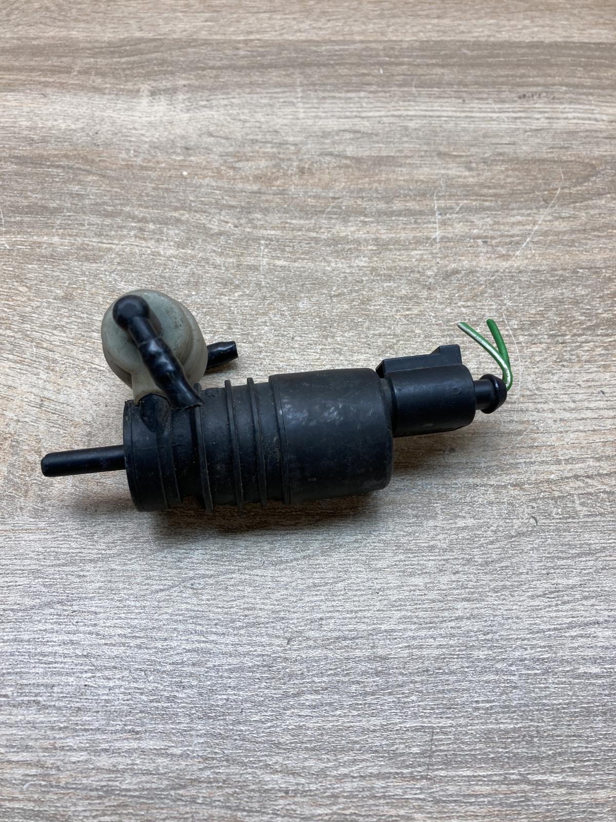 1J0973722   Windscreen/windshield washer pump Volkswagen Sharan