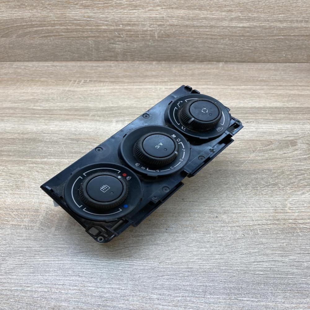 69947013   Climate control unit Peugeot 308