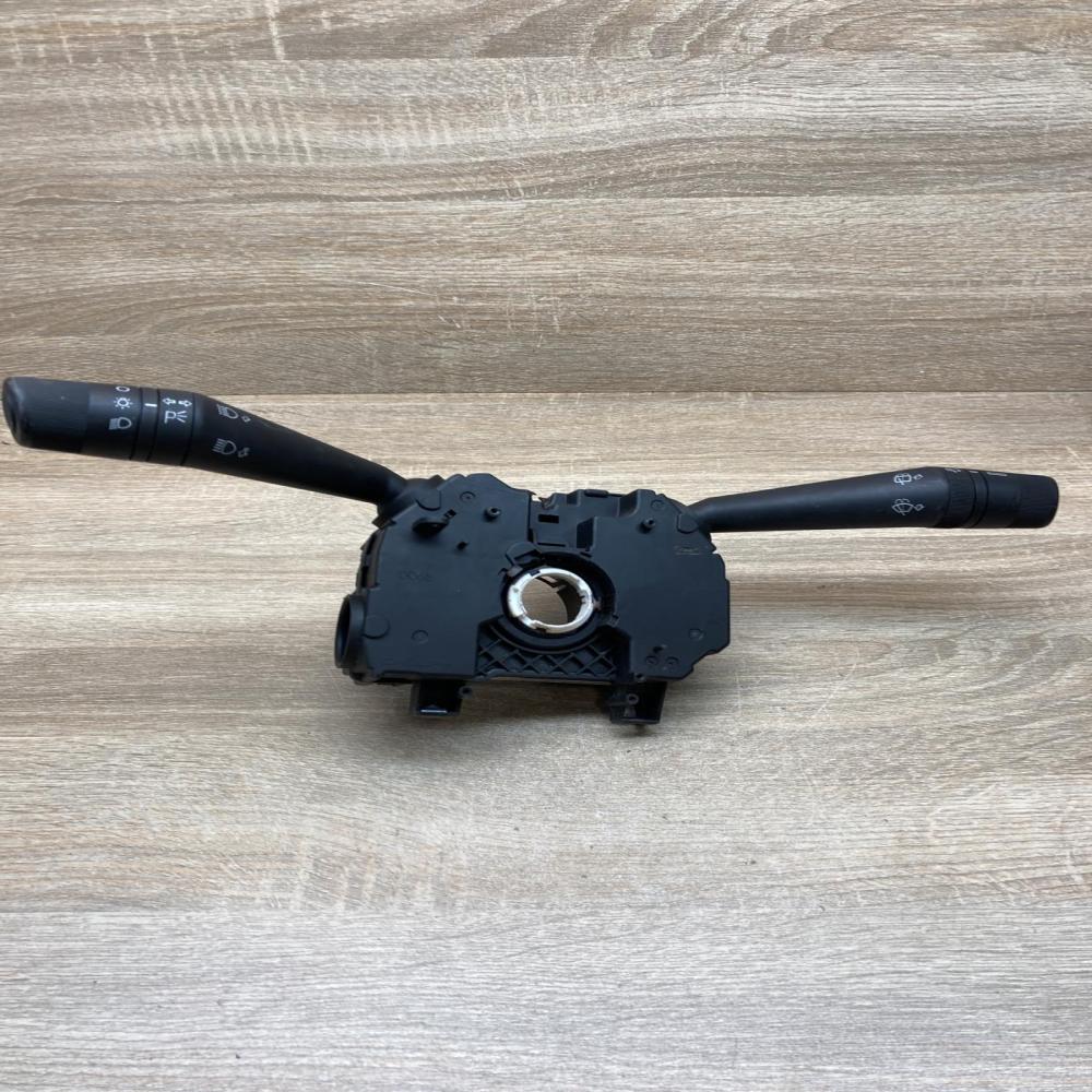 07355317830 28287502  Wiper turn signal indicator stalk/switch Peugeot Bipper