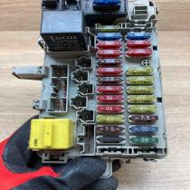 YQE102720   Fuse module Rover 414 - 416 - 420