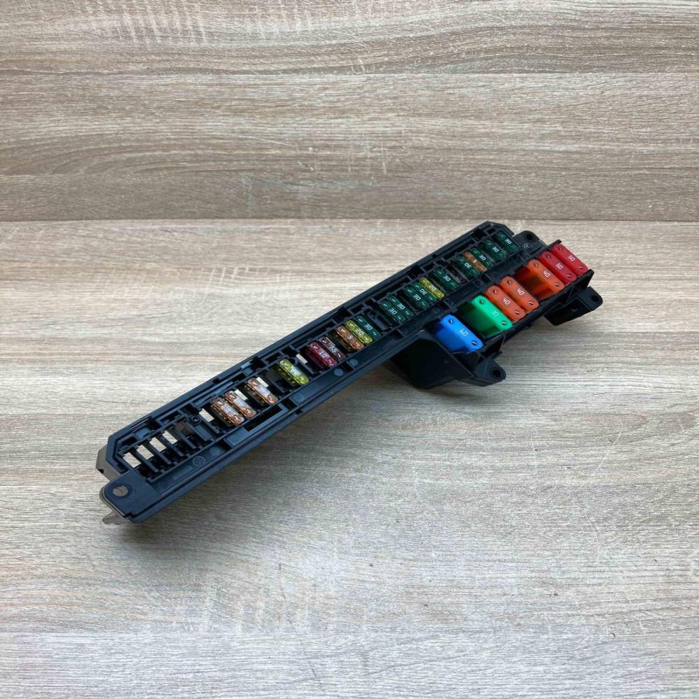 6957330   Fuse module BMW 5 E60 E61