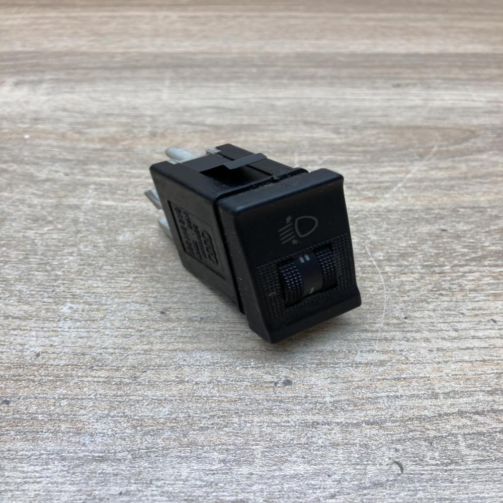 8A0941301   Headlight level height control switch Audi 80 90 S2 B4