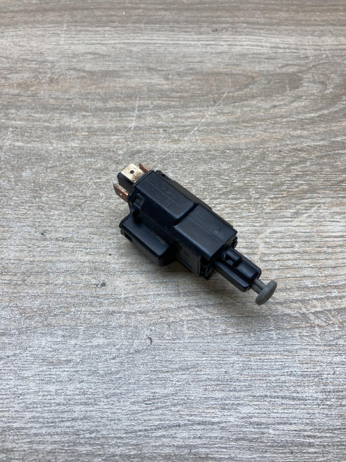 09132299 09175172  Brake pedal sensor switch Opel Astra G