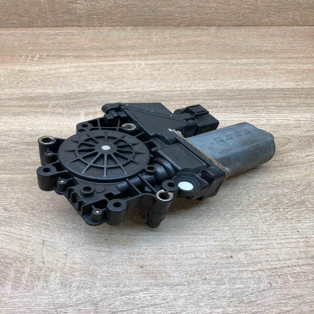 4B0959802B   Rear door window regulator motor Audi A6 S6 C5 4B