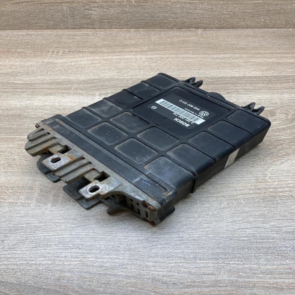 1H0907311C 0261200714  Engine control unit/module ECU Volkswagen Golf III