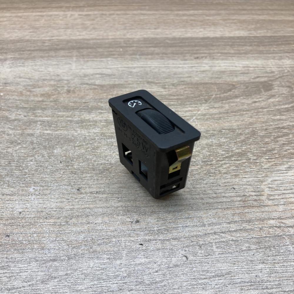 1387457 03300000  Panel lighting control switch BMW 5 E34