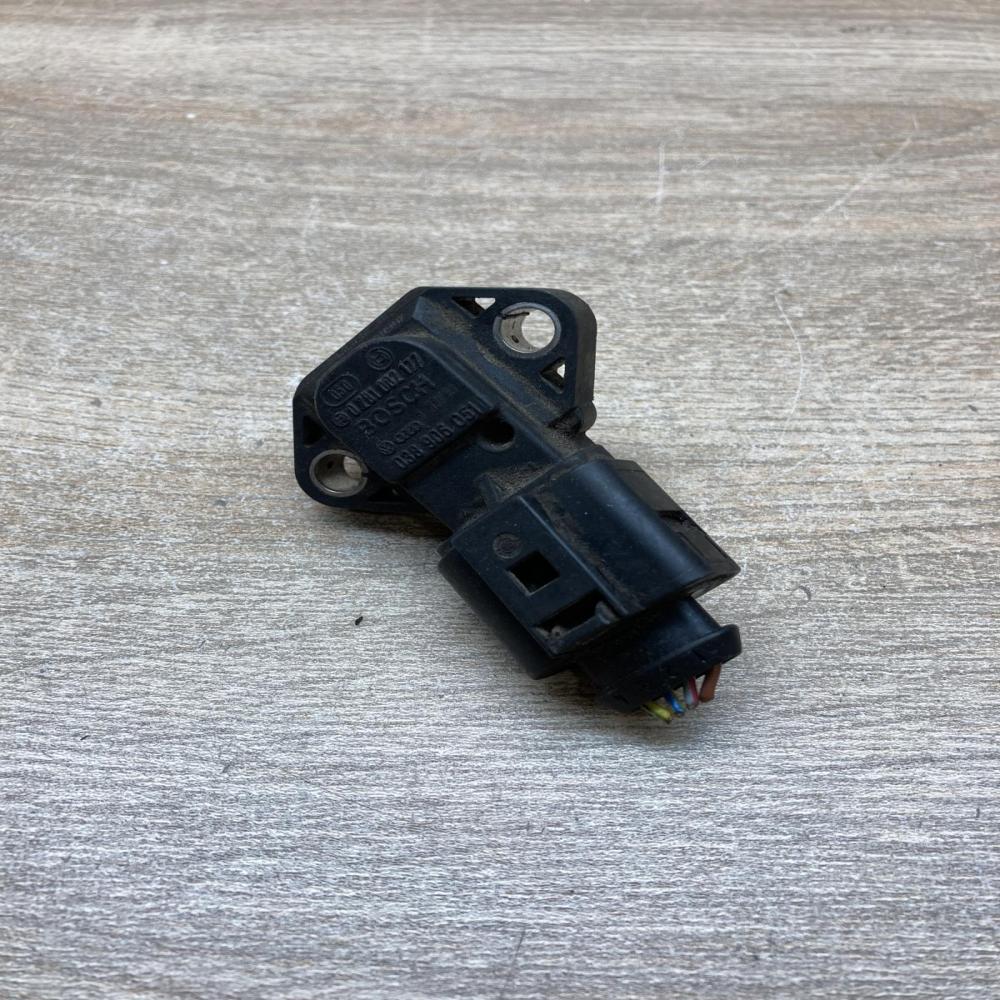 038906051 0281002177  Air pressure sensor Volkswagen Transporter - Caravelle T4