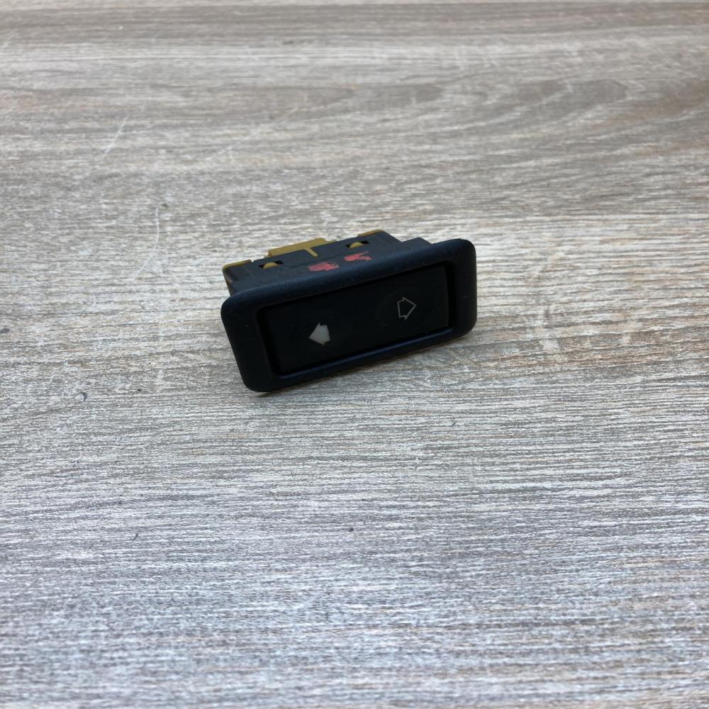 8368941   Electric window control switch BMW 3 E36