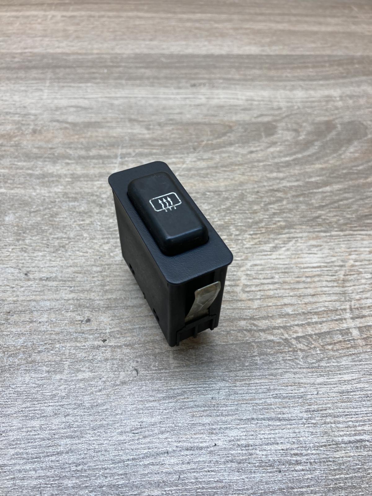 1384480 03840800  Windscreen/window heater switch BMW 5 E34