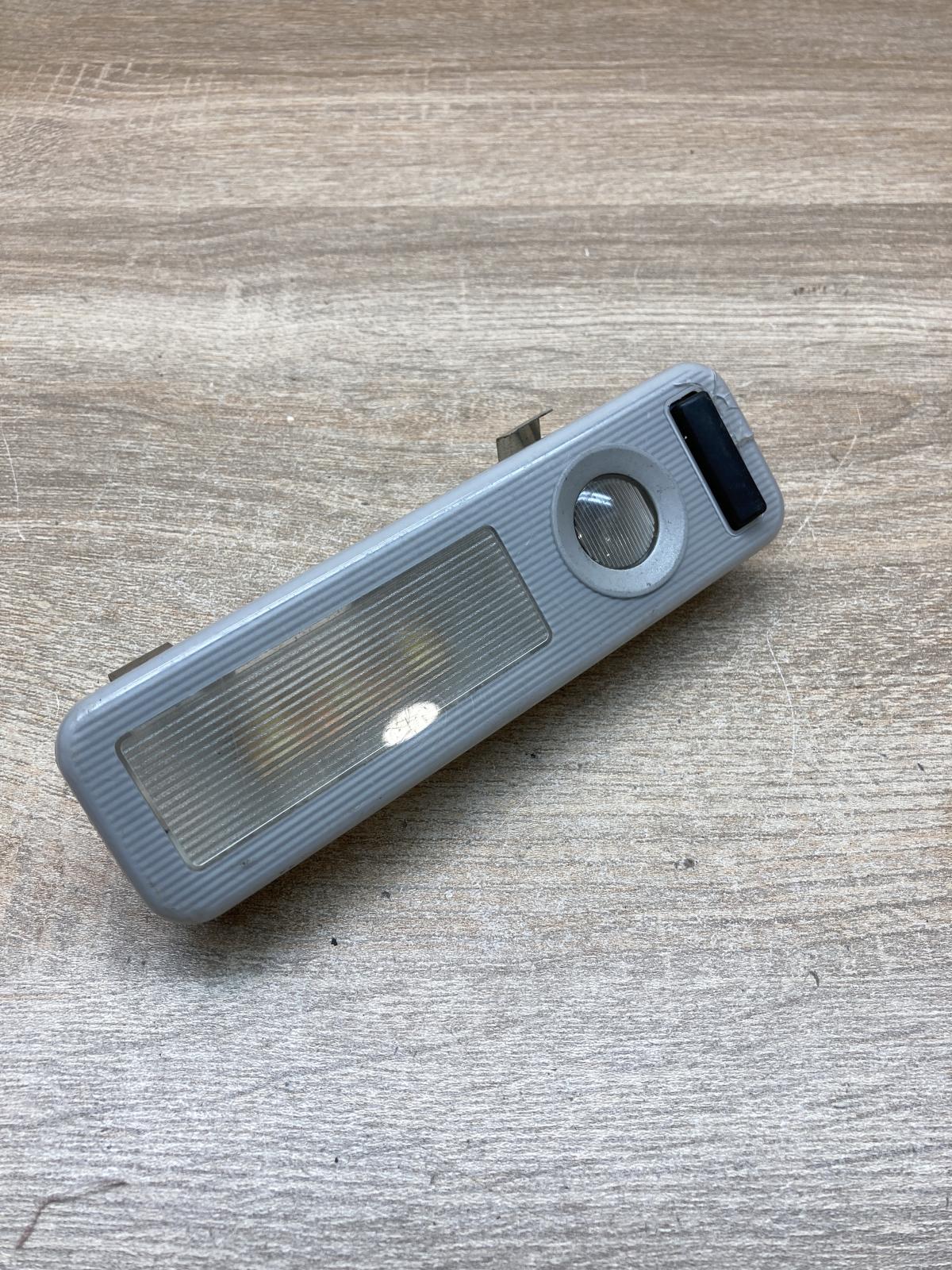 8366433 8366435  Front seat light BMW 5 E39