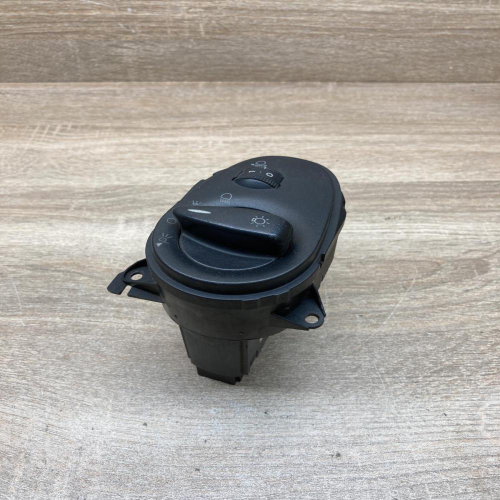 98AG 13A024 CH 04052524  Light switch Ford Focus