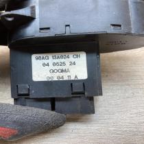 98AG 13A024 CH 04052524  Light switch Ford Focus