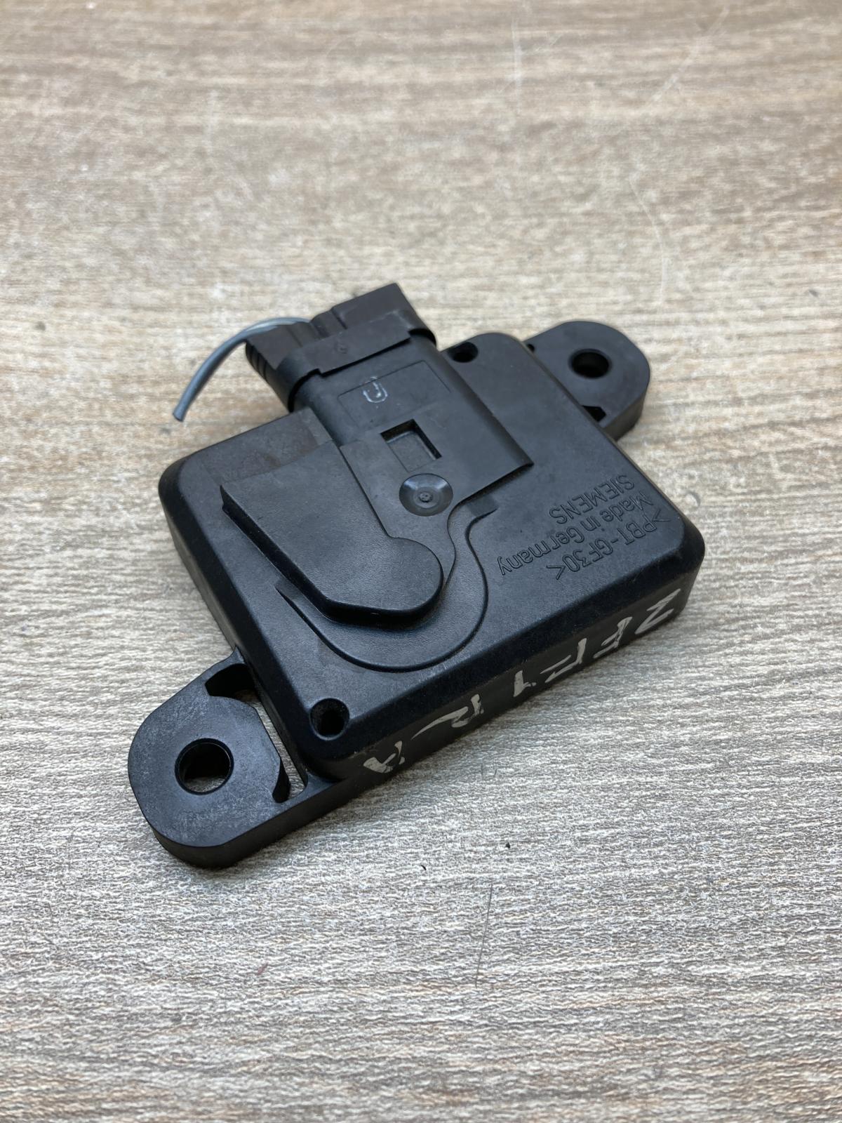09133263 TGS0809403B  Airbag deployment crash/impact sensor Opel Zafira A
