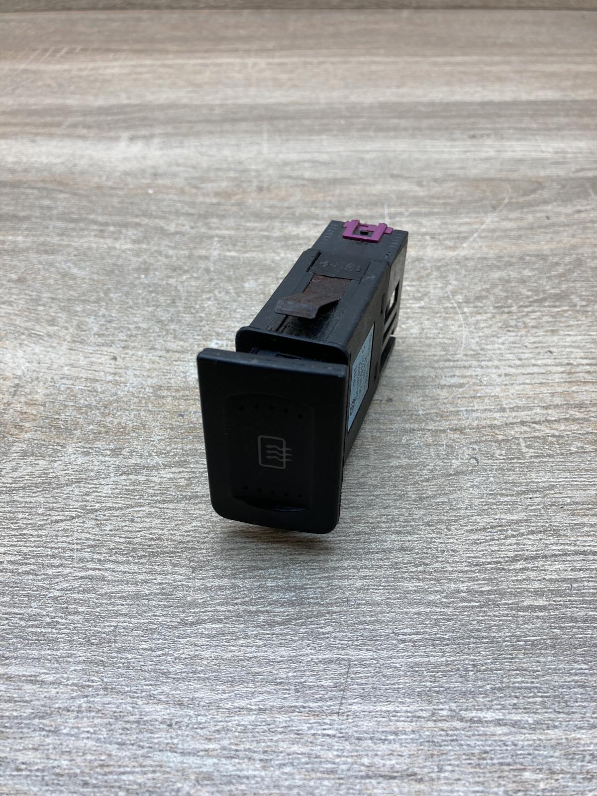 1J0959621C   Windscreen/window heater switch Volkswagen Golf IV