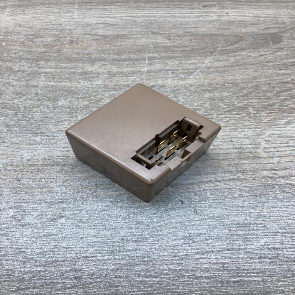 MD346864 068000 5250  Other relay Mitsubishi Galant